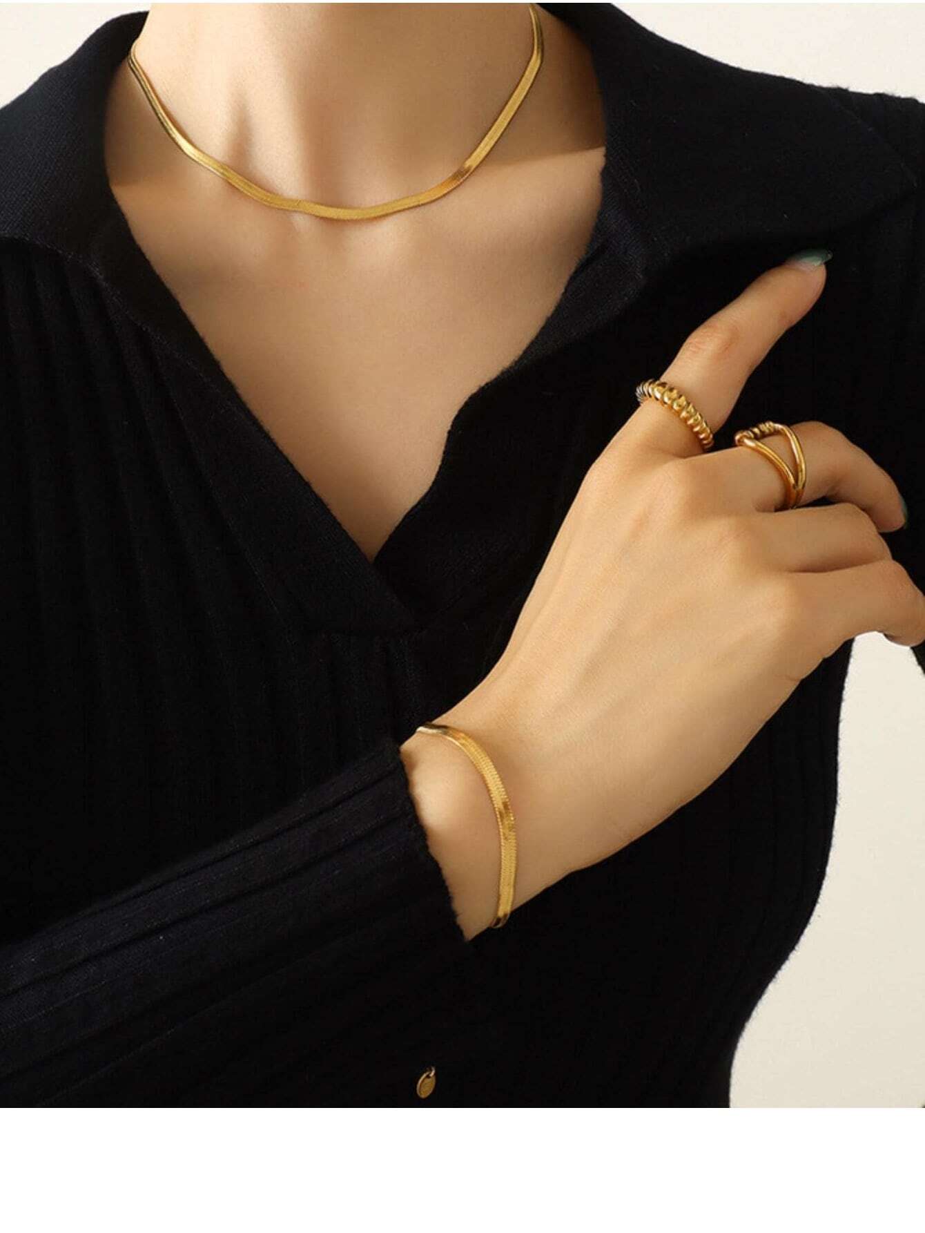 قلادة بسلسلة موضة فولاذ غير قابل للصدأ مبسط للنساء الى الحياة اليومية قطعة واحدة