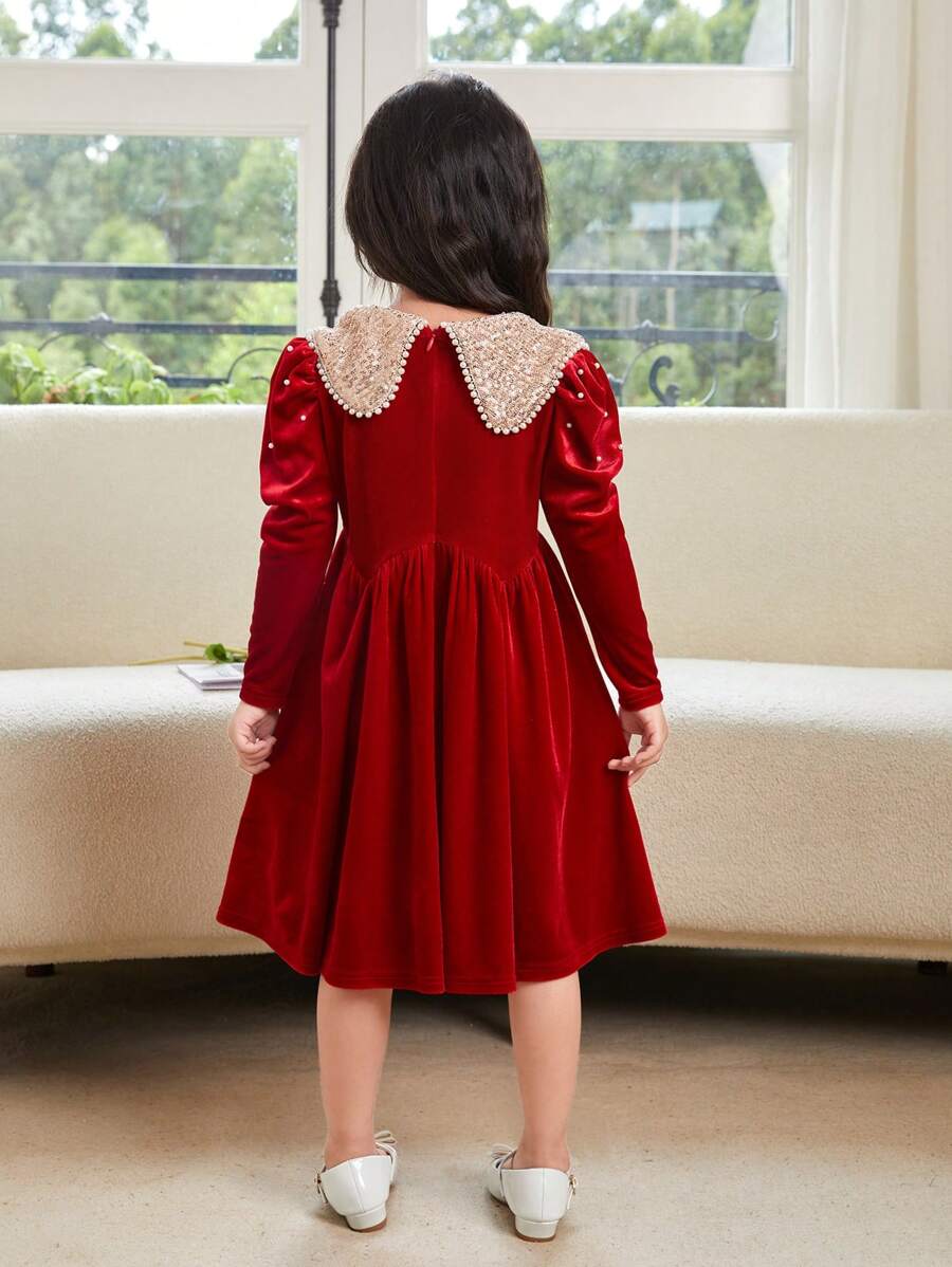 SHEIN Kids فستان بنات فتاة صغيرة بياقة مزينة بالتباين مع كشكشة الكم الكبير من الفيلفيت