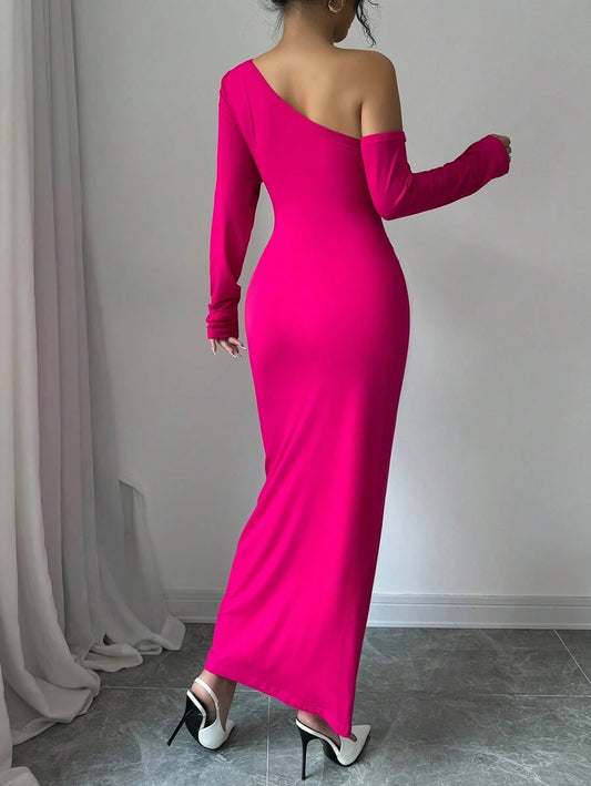 SHEIN Rafferiza فستان طويل روز بياقة غير متماثلة