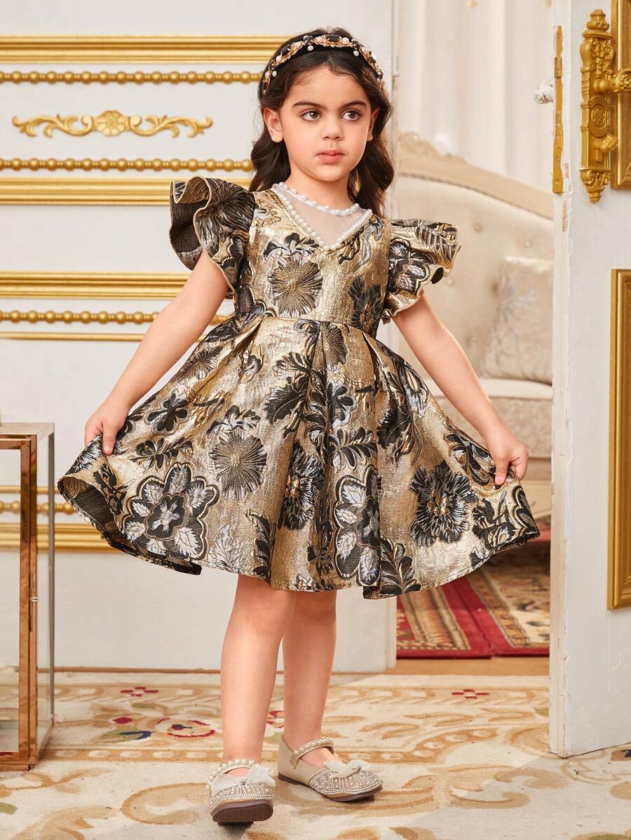 SHEIN Kids فستان بنات مخملي جاكار مزين باللؤلؤ والخرز، ذو أكمام طائرة للفتيات الصغيرات