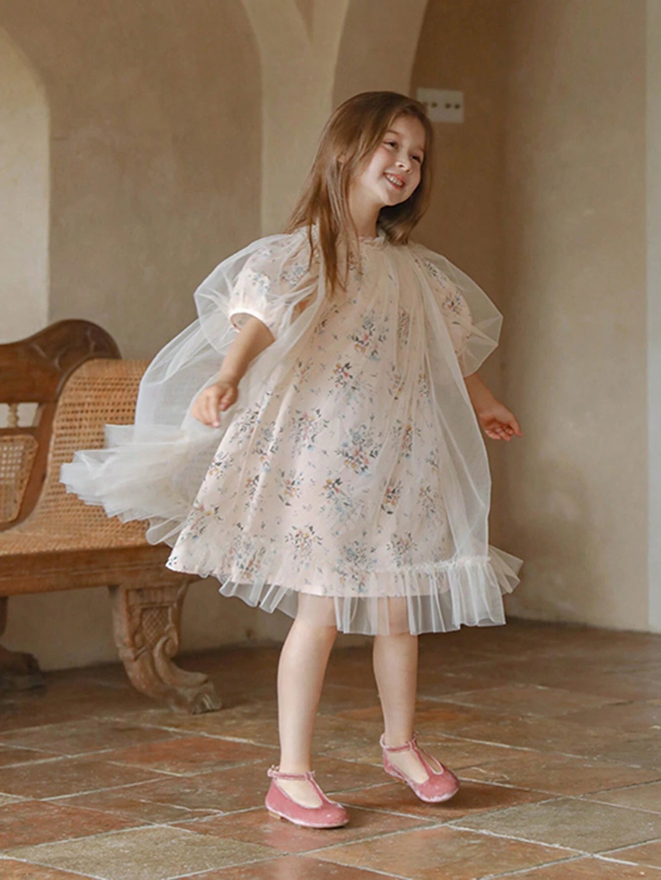 Young Girls' Vintage Floral Patchwork Mesh Bubble Sleeve Dress with Print, Casual Style