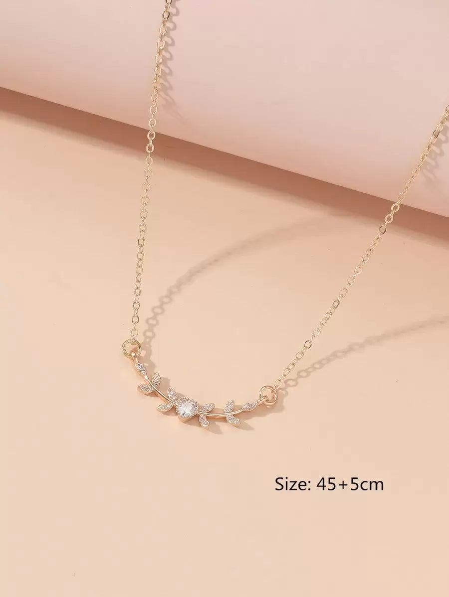 SHEIN قلادة نحاسية بزركونيا زهرة وقلب وثعبان