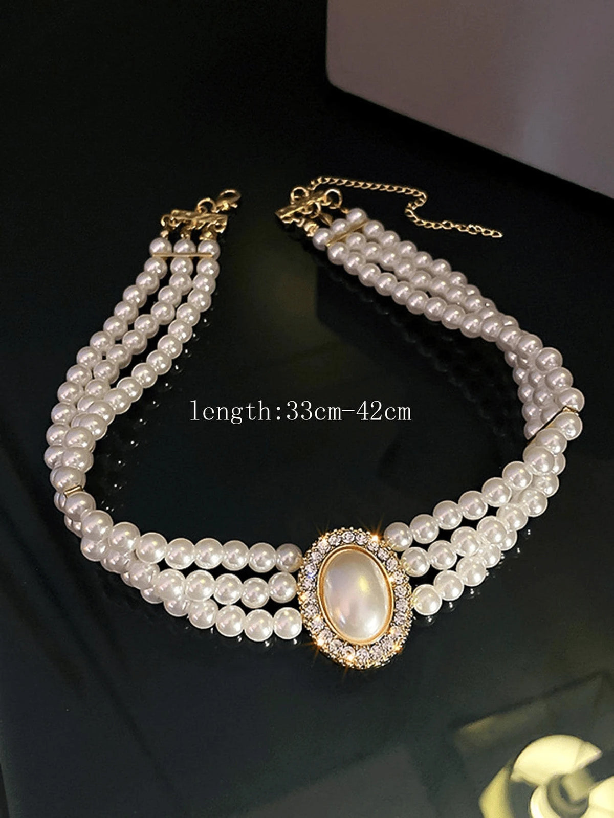 SHEIN عقد مزين بالخرز