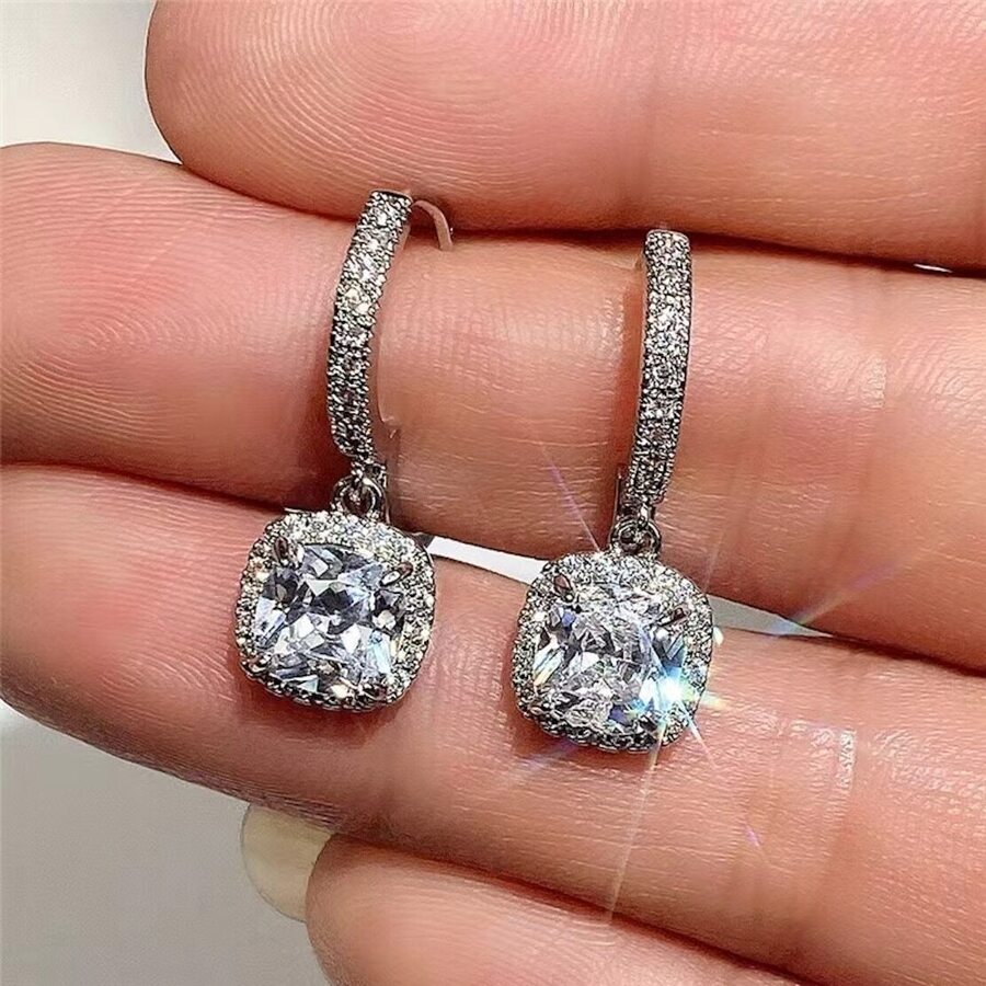 SHEIN طقم أقراط مربعة بزركونيا مطلية بالفضة