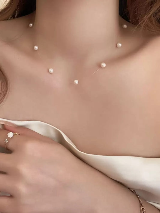 SHEIN قلادة لؤلؤ اصطناعي بيج أنيقة