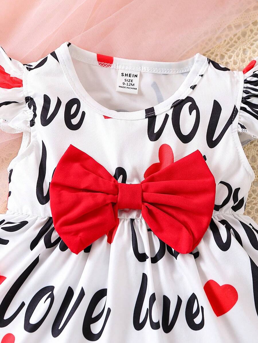 SHEIN Kids فستان بنات صيفي أنيق للفتيات الصغيرات بطبعة حرف وقلب وقوس كبير