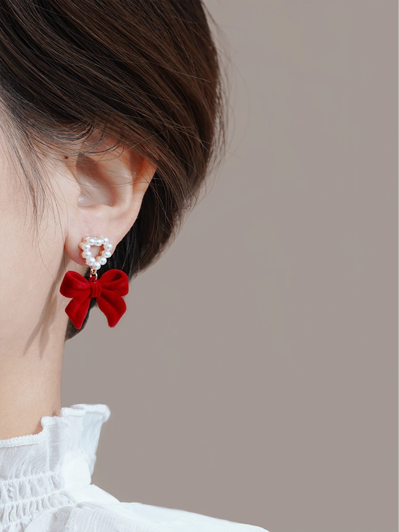 SHEIN حلقان أذن بشكل فراشة
