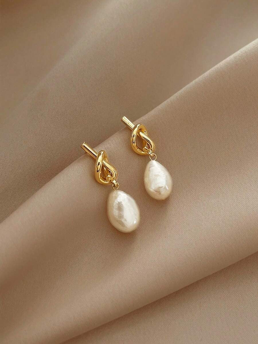 SHEIN أقراط اللؤلؤ المعلقة بتصميم العقدة الكلاسيكية