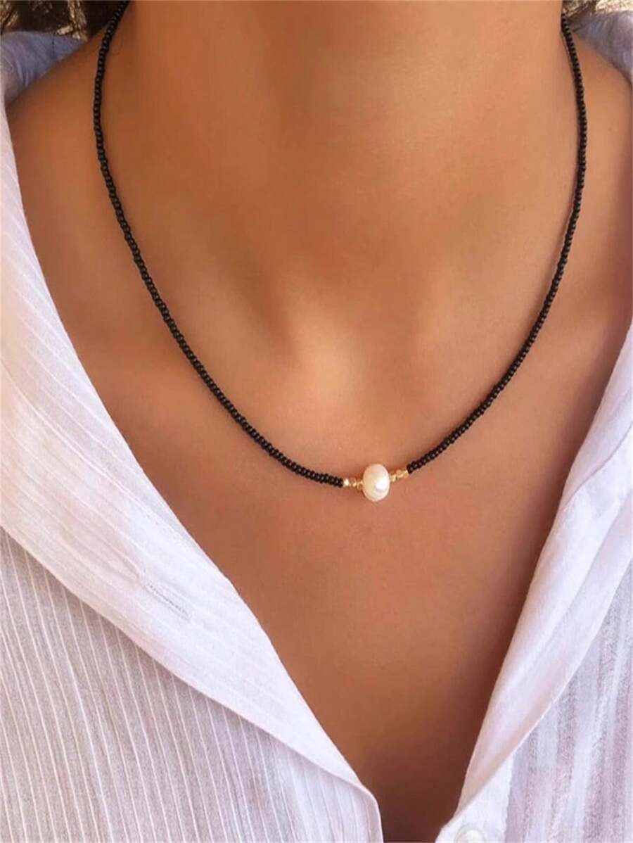 SHEIN قلادة بوهيمية باللؤلؤ العذراء الطازج