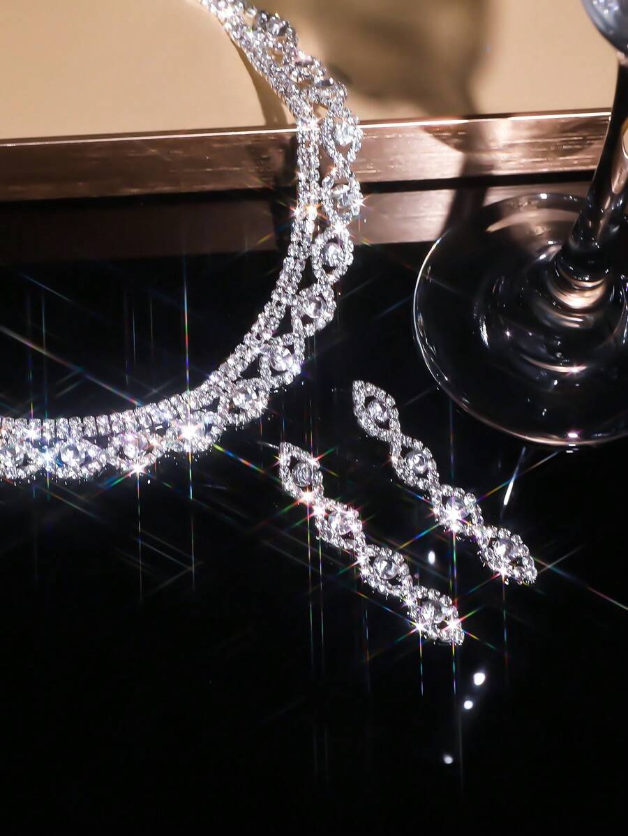 SHEIN طقم مجوهرات العروس قلادة وأقراط لامعة أنيقة