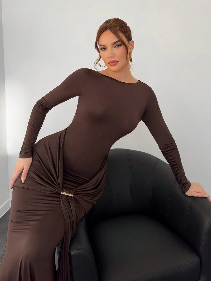 SHEIN Aloruh فستان بني داكن بطابع بسيط وجذاب