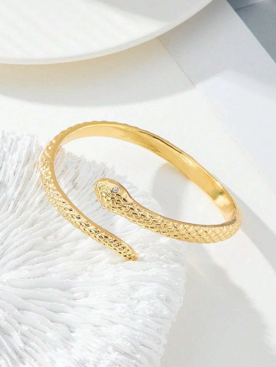 SHEIN سوار مفتوح بشكل ثعبان ذهبي مرصع بالراين