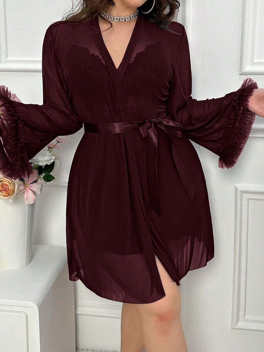 SHEIN طقم فانيلة نوم ورداء شبكي بأكمام منفرجة