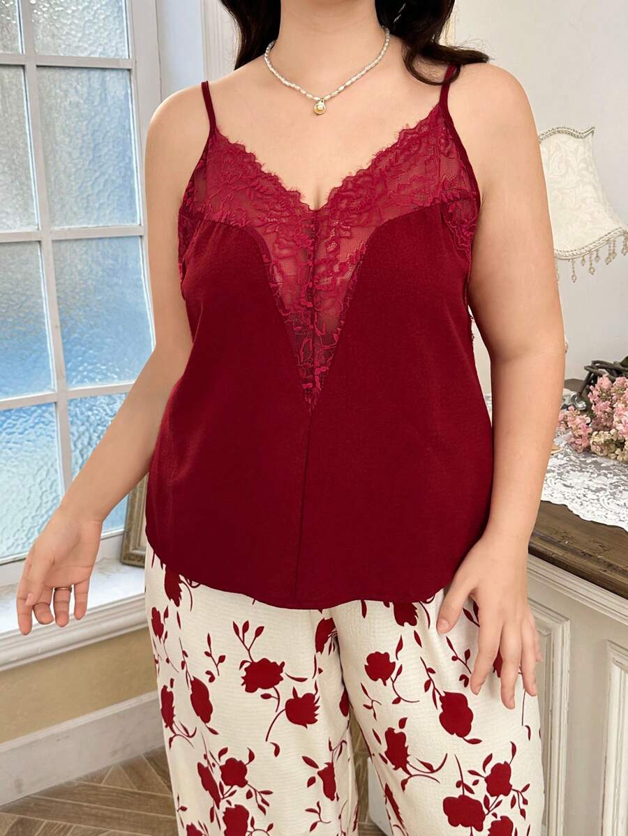 SHEIN CottageSlumber طقم بيجامة كامي وبنطلون دانتيل