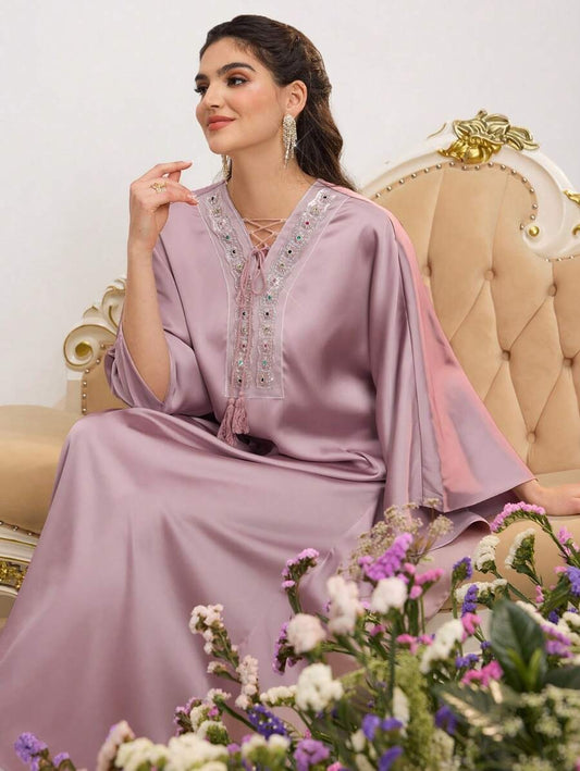 SHEN Al Najma  فستان طويل بتصميم وتطريز عربي بلون كشميري