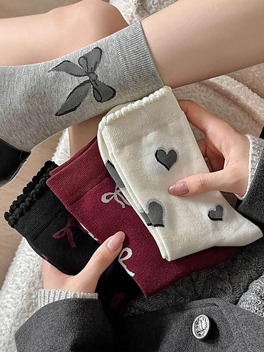 SHEIN جوارب نسائية فيونكة وقلب عتيقة 4 أزواج