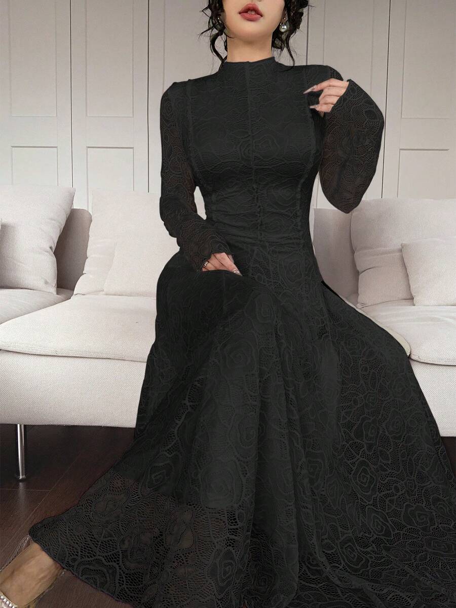 SHEIN Modelyn فستان اسود طويل من الدانتيل