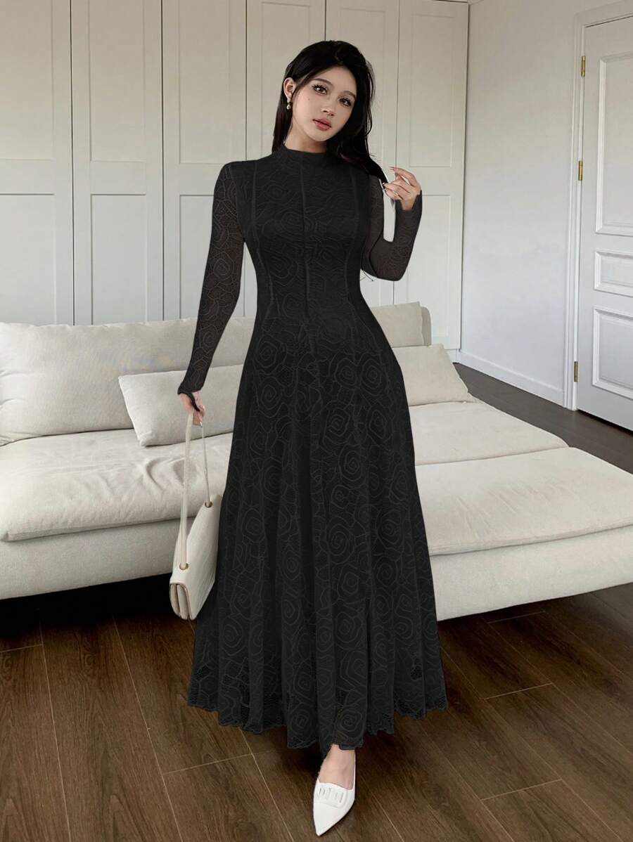SHEIN Modelyn فستان اسود طويل من الدانتيل
