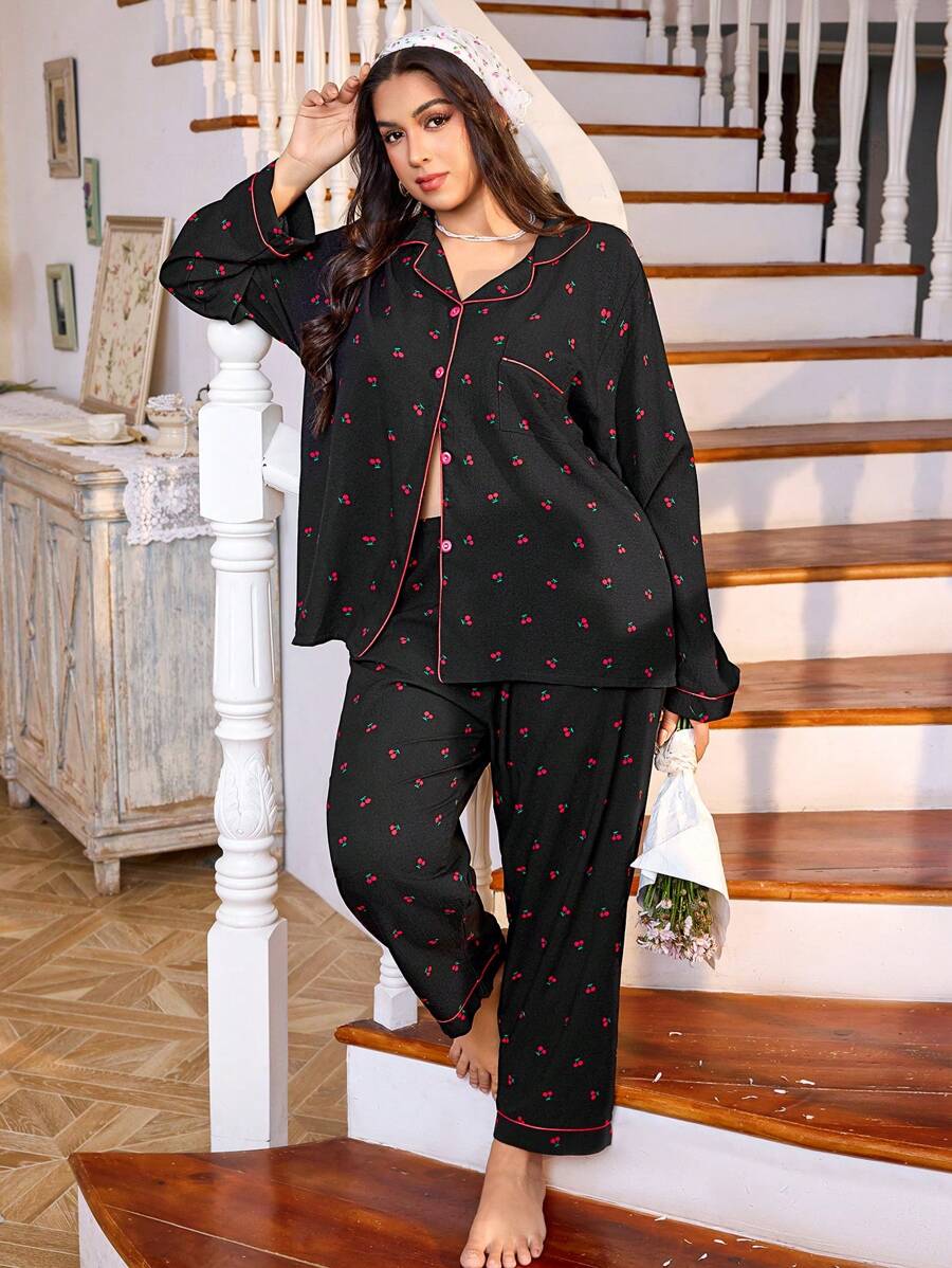 SHEIN CottageSlumber بيجامة سوداء كاجوال مطبوعة بالكرز