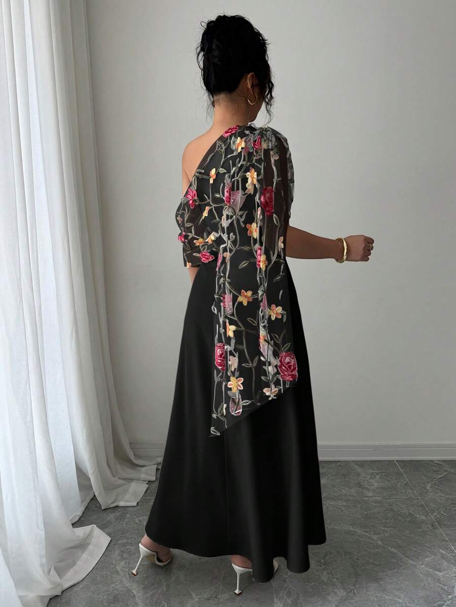SHEIN Elenzga فستان ماكسي شفاف مطرز بياقة