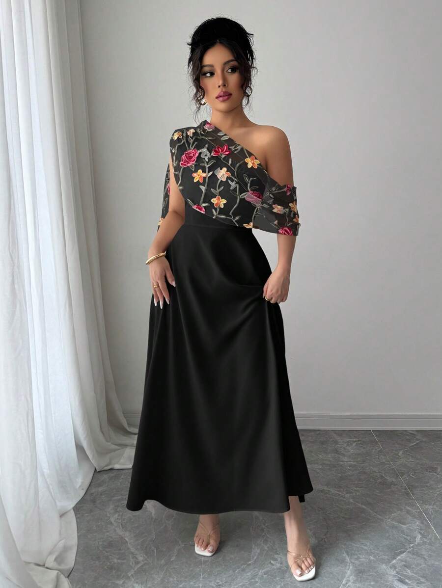 SHEIN Elenzga فستان ماكسي شفاف مطرز بياقة