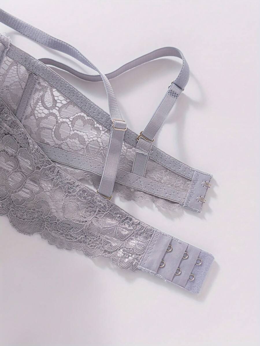 SHEIN صدريات نسائية 3 قطع تطريز دانتيل