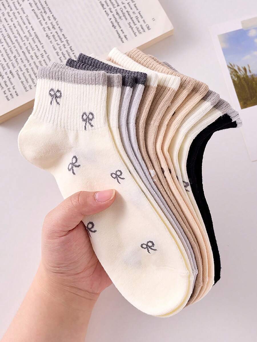 SHEIN مجموعة 5 أزواج جوارب نسائية بألوان عشوائية
