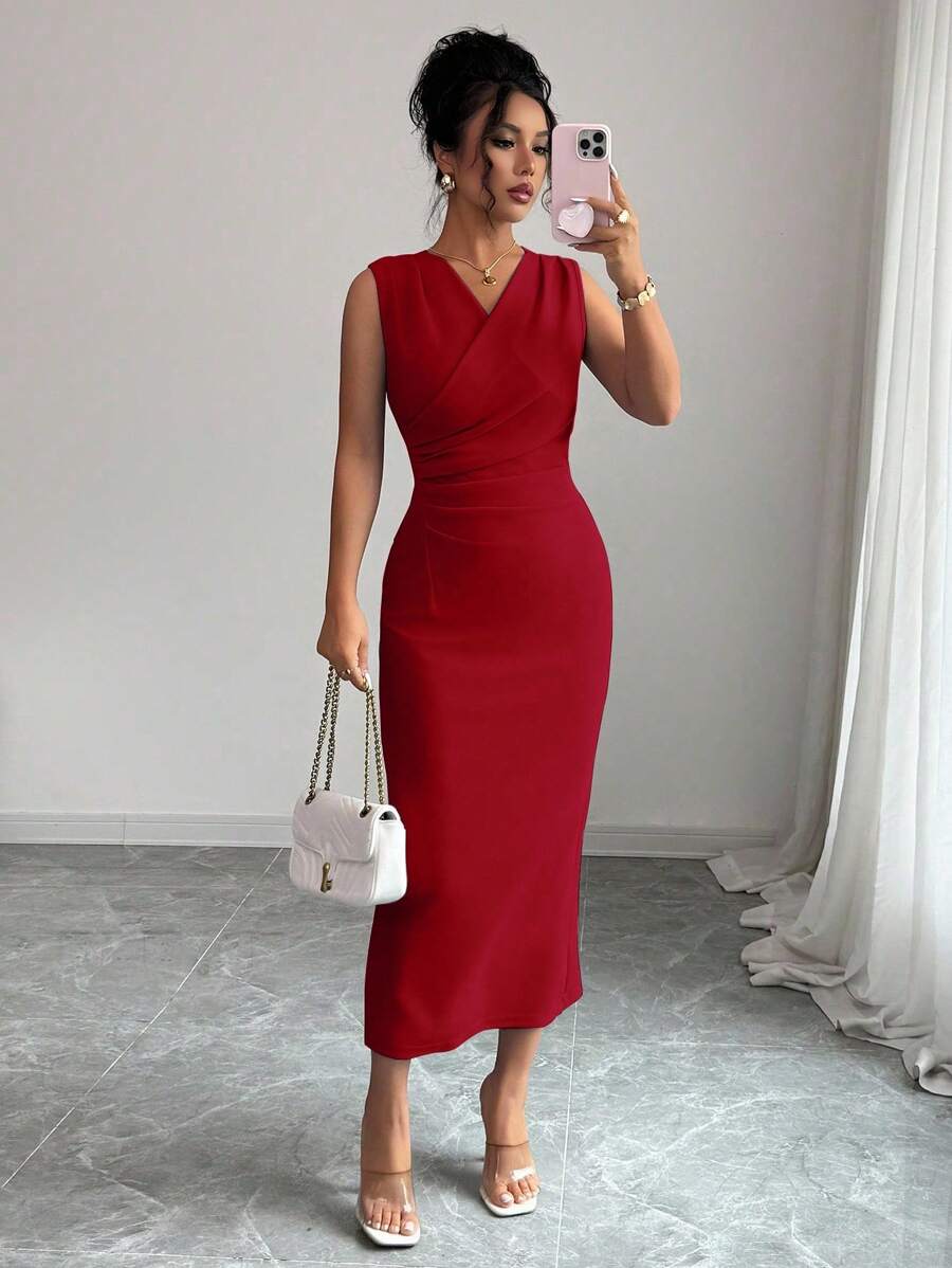 SHEIN Elenzga فستان عنابي كاجوال بدون أكمام