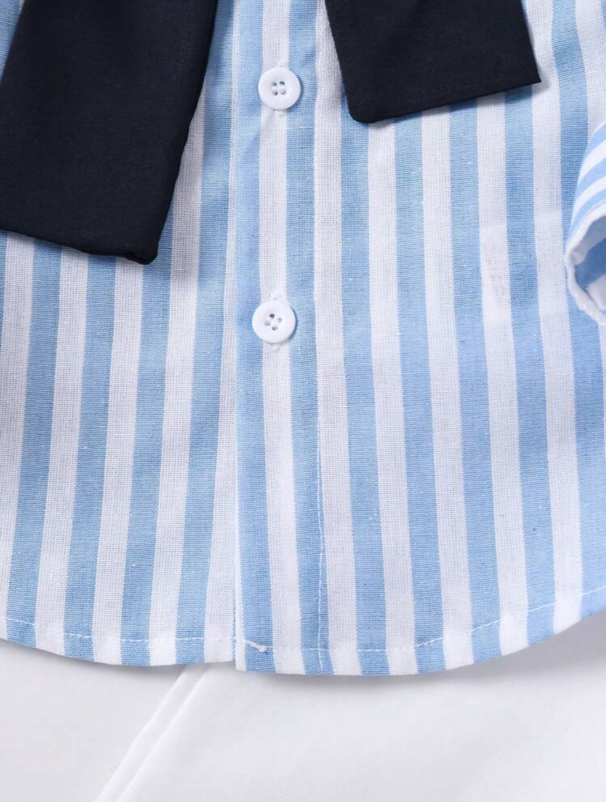 SHEIN طقم قميص وبنطال بأكمام طويلة بأسلوب جنتلمان للشباب الصغار مع وشاح مكمل