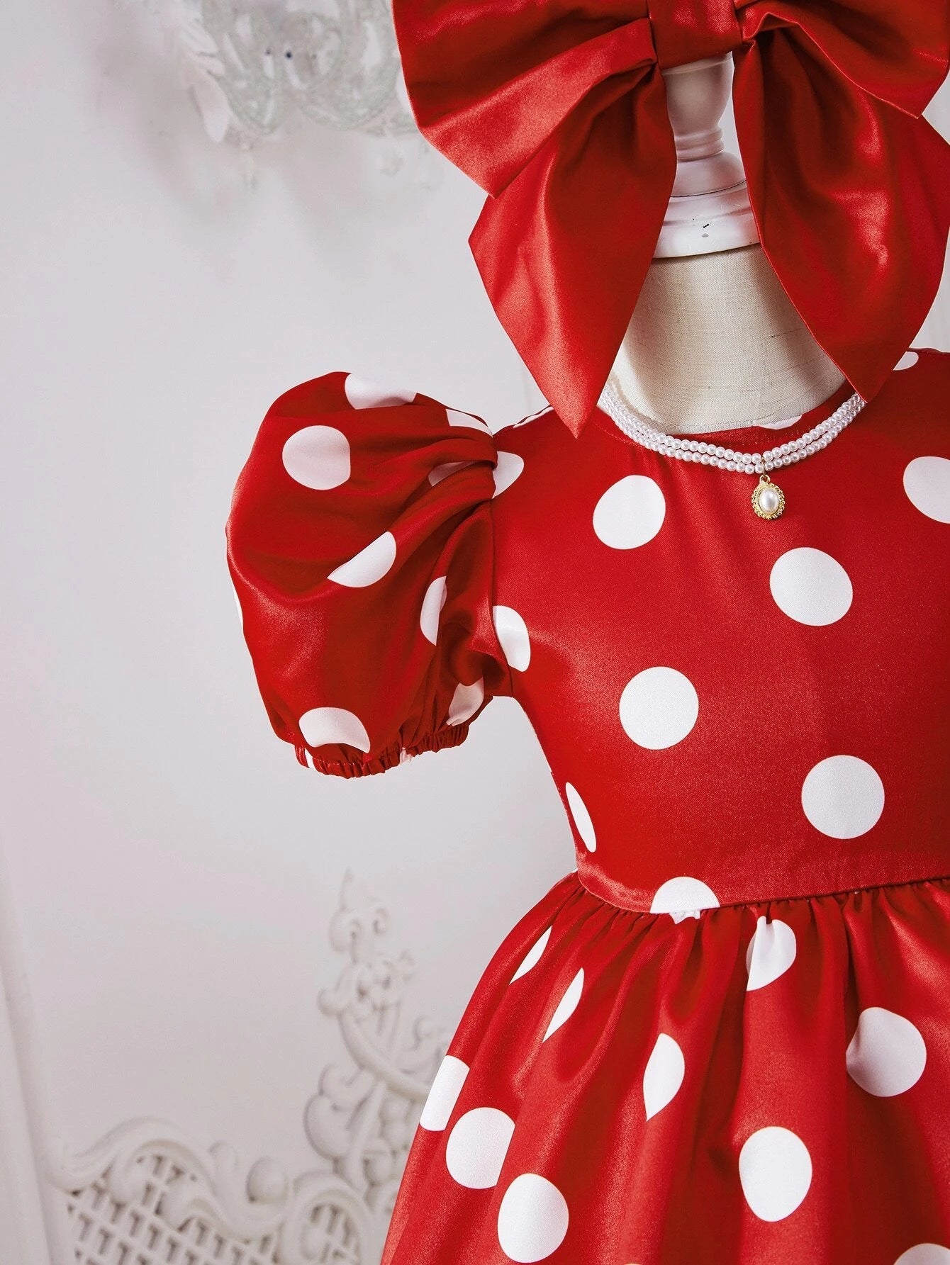 Young Girl Polka Dot Print Puff Sleeve Dress with Bow