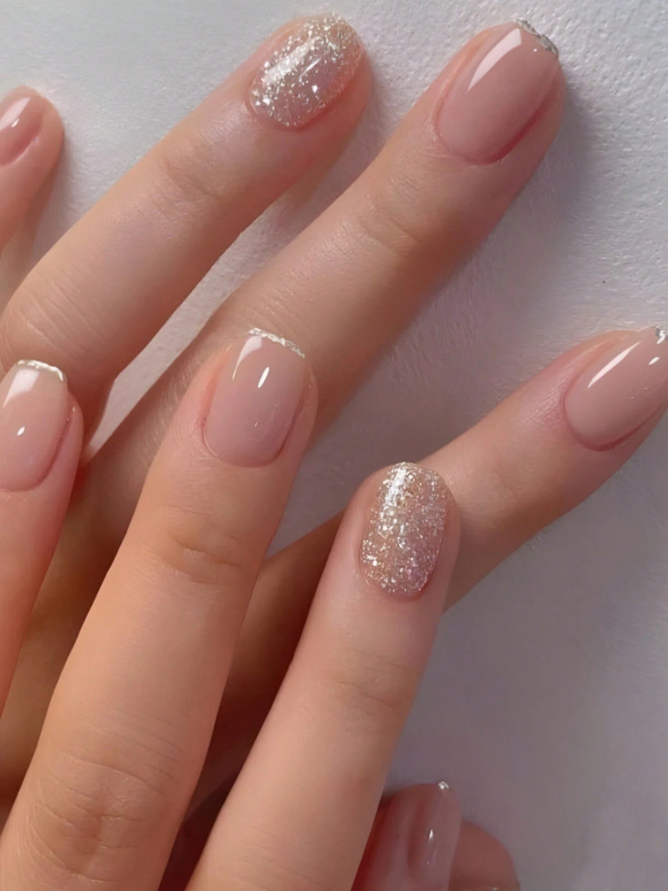 Upgrade Your Appearance: 24Pcs/Set Short Oval Shaped Ice-Clear & Pink & White Ombre False Nails, Suitable for Party, Dance & Daily Style Wear