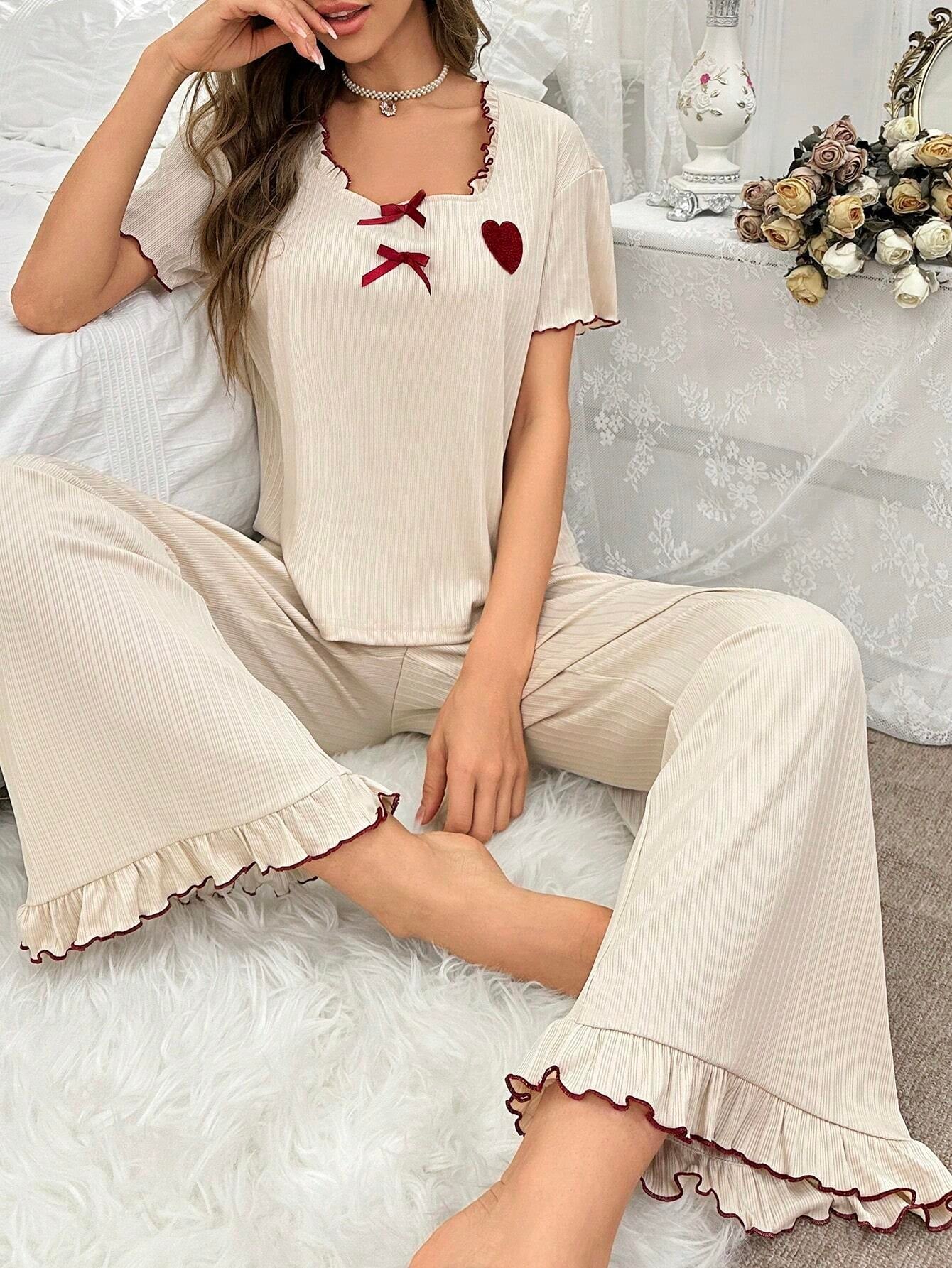 Contrast Color Short Sleeve round Neck Top and Long Pants Homewear Set with Heart-Shaped Decoration