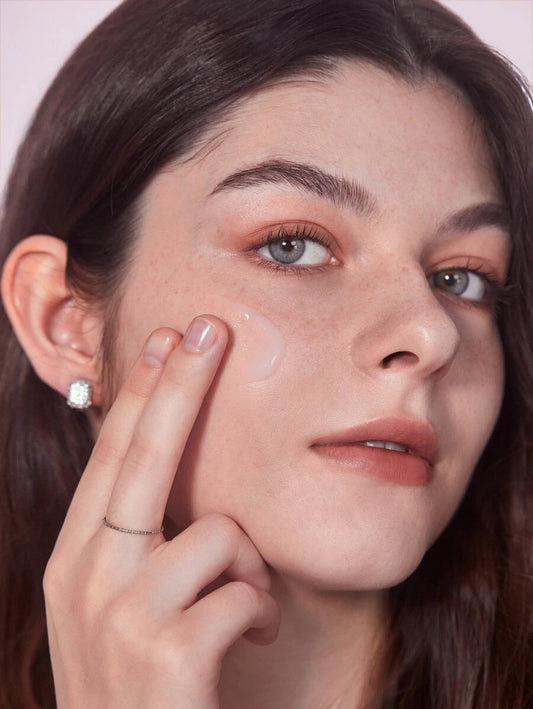 SHEGLAM At First Sight Love Dive برايمر ناعم بلون وردي فاتح