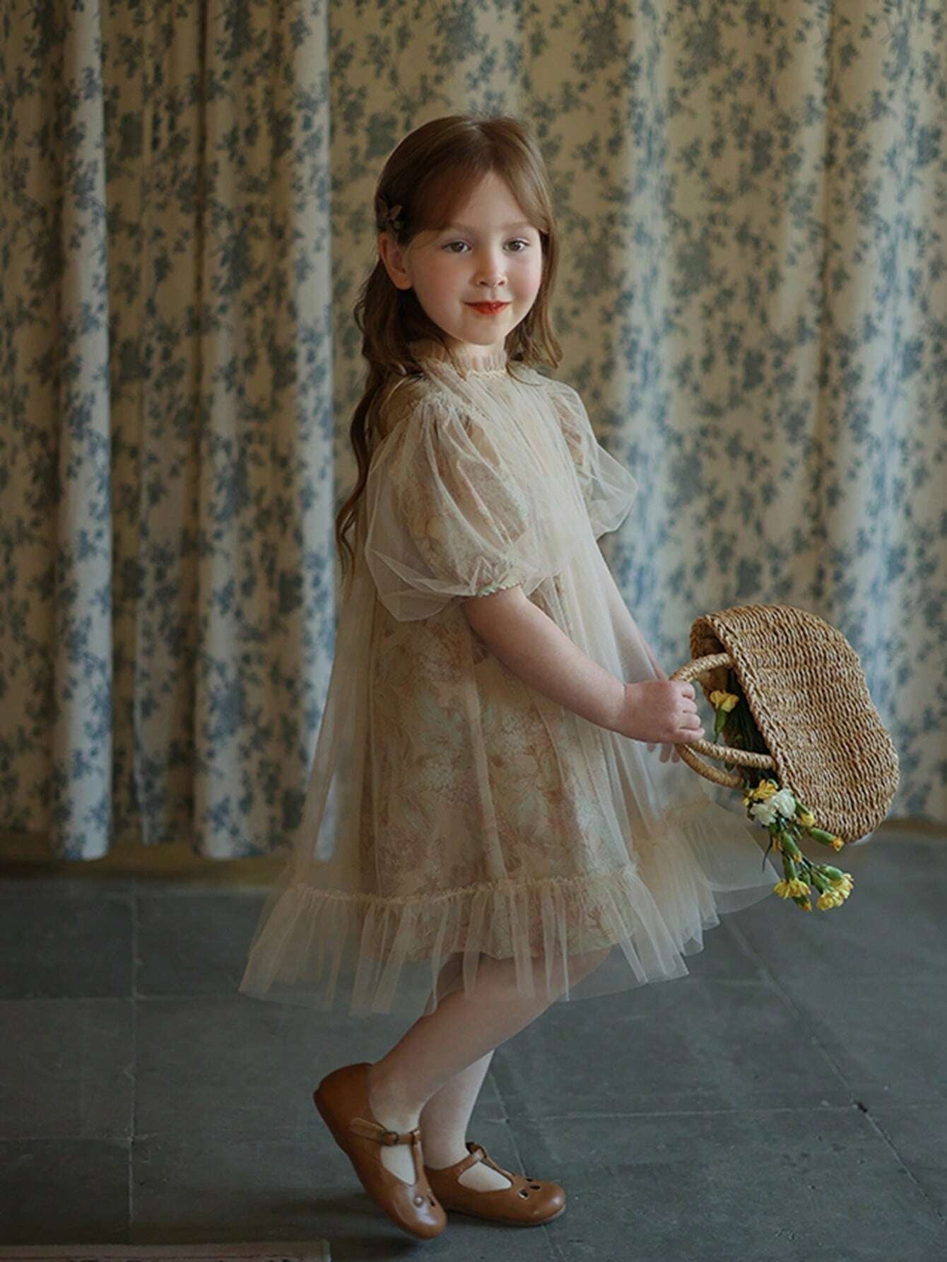 Young Girls' Vintage Floral Patchwork Mesh Bubble Sleeve Dress with Print, Casual Style