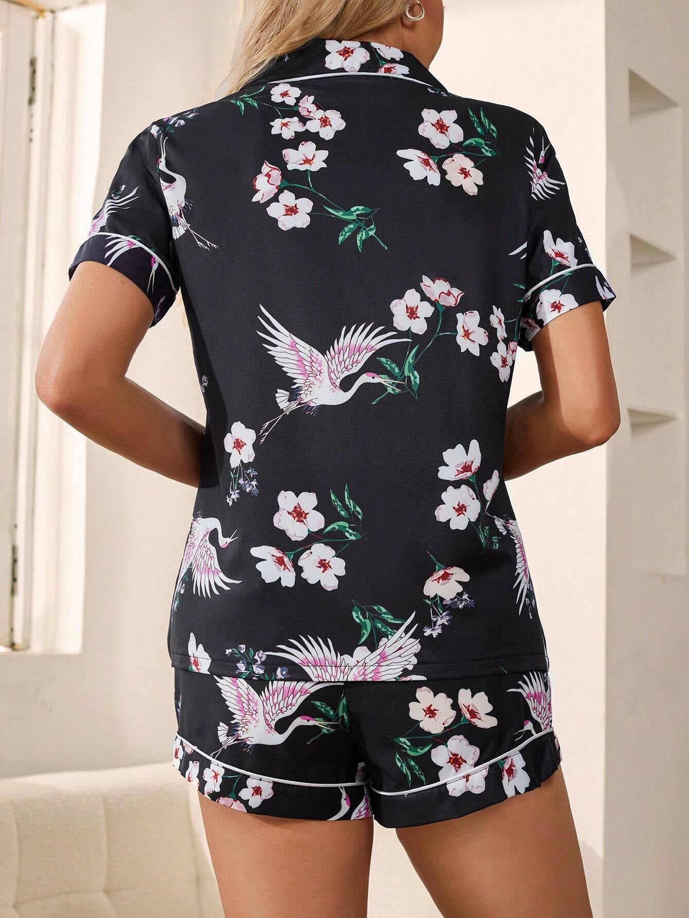 Women'S Floral & Bird Print Short Sleeve Top and Shorts Pajama Set for Summer