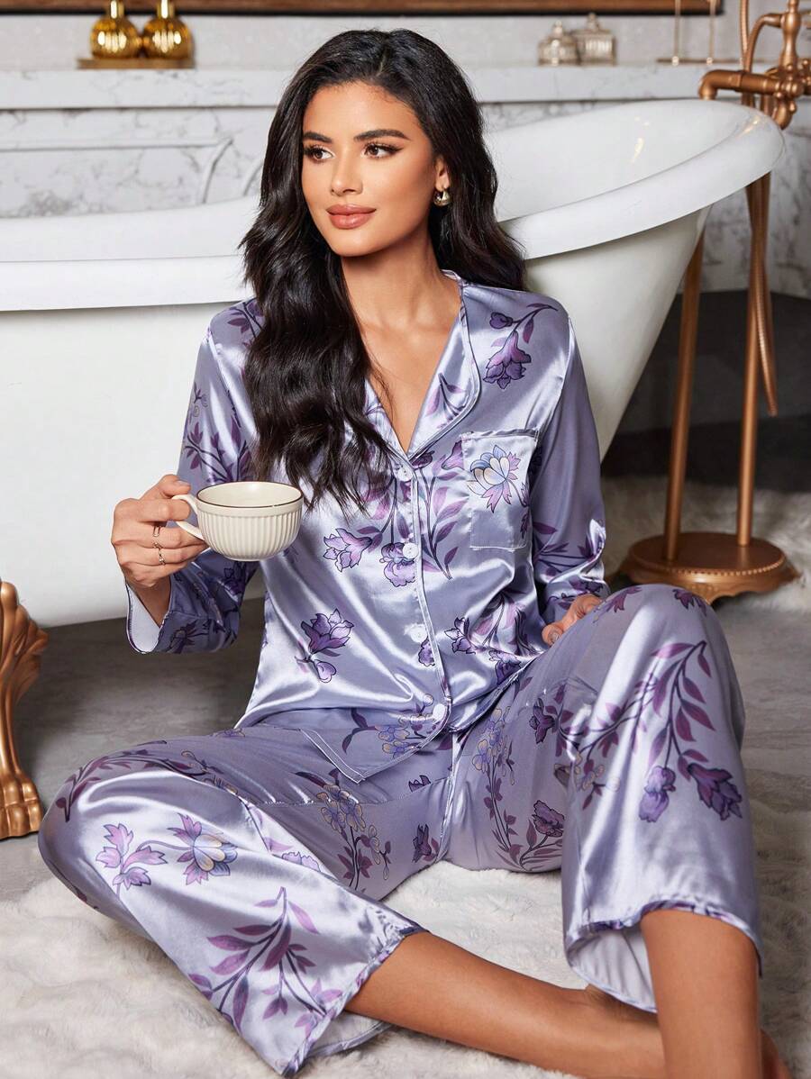 Shein LuxeNights طقم بيجامة طويلة الأكمام بفتحة أمامية بطباعة الحرير المزيف