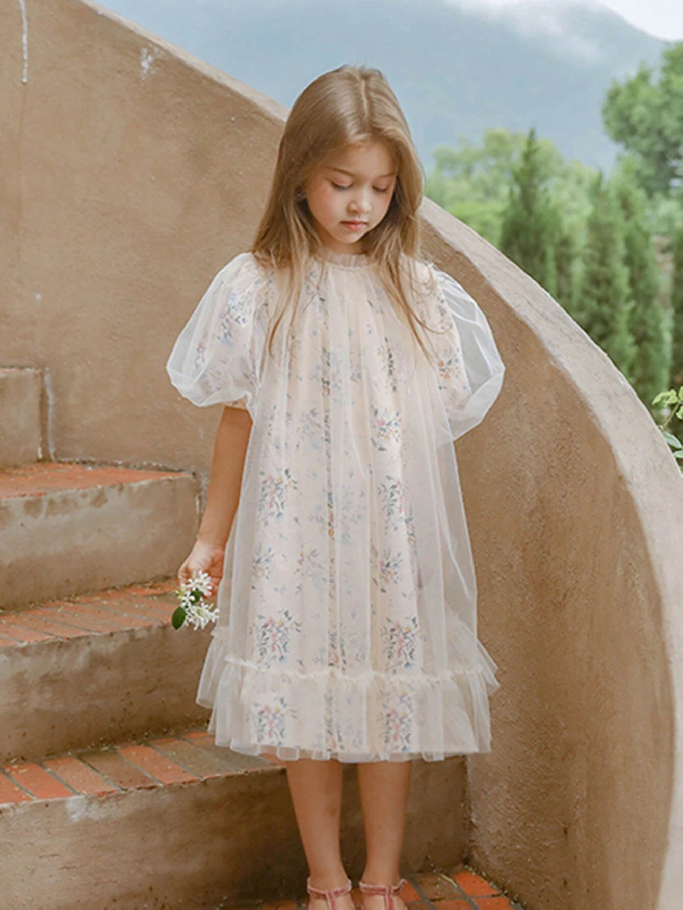 Young Girls' Vintage Floral Patchwork Mesh Bubble Sleeve Dress with Print, Casual Style