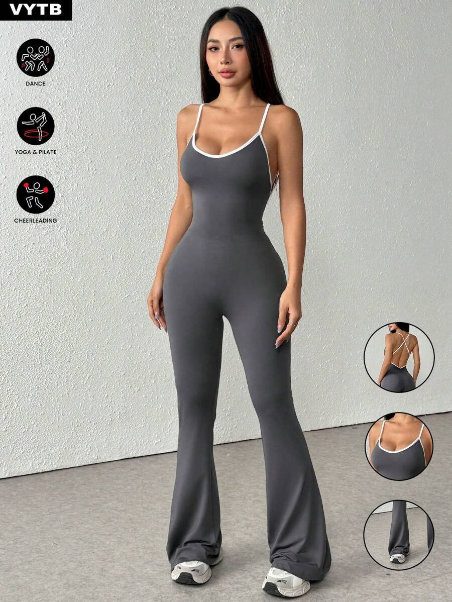 SHEIN بدلة رياضية قصيرة بدون أكمام وظهر مكشوف