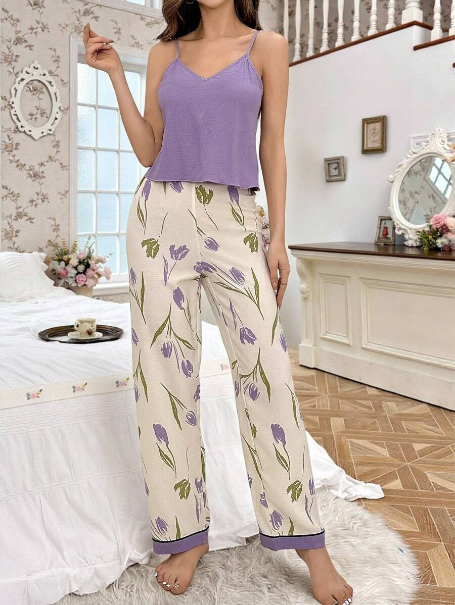 SHEIN طقم بيجامة أنيق مزخرف بنقوش الأزهار