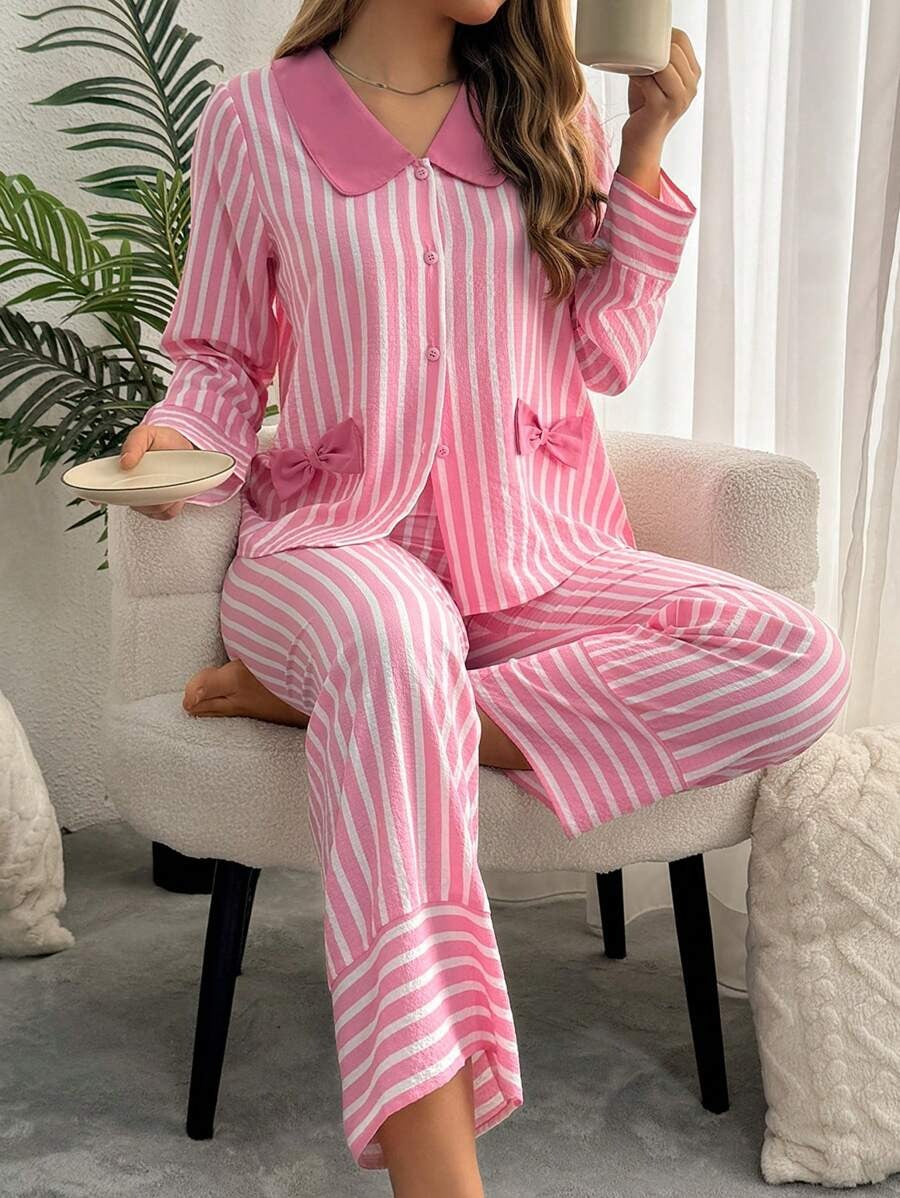 SHEIN SweetSlumber طقم بيجامة ناعم بأكمام طويلة بلون وردي و ياقة بشكل فيونكة