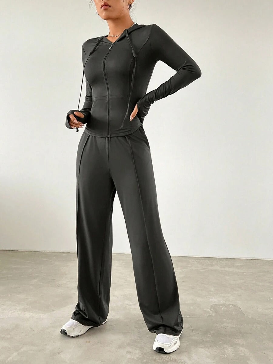 SHEIN EZwear طقم رياضي نسائي لون رمادي