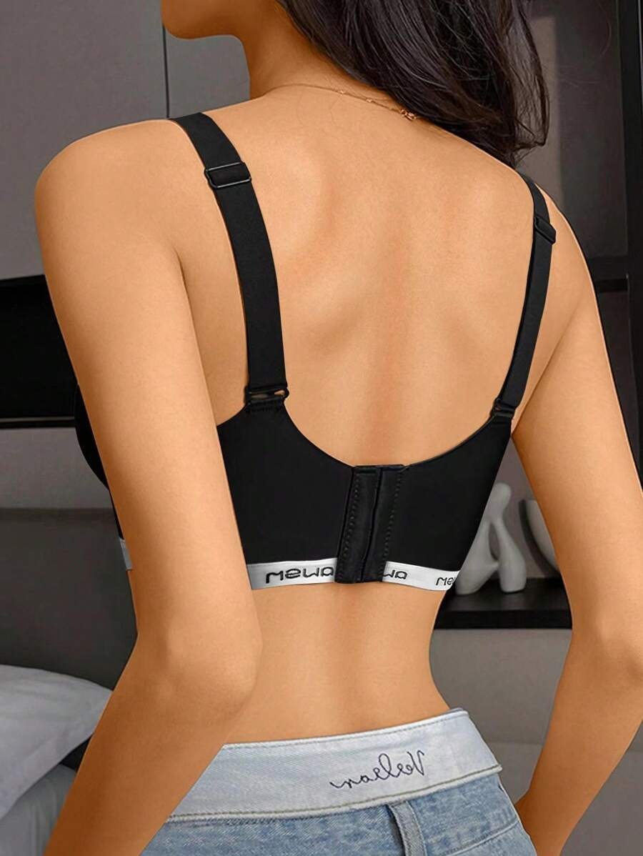 SHEIN حمالة صدر خفيفة وعملية بستايل رياضي لون أسود