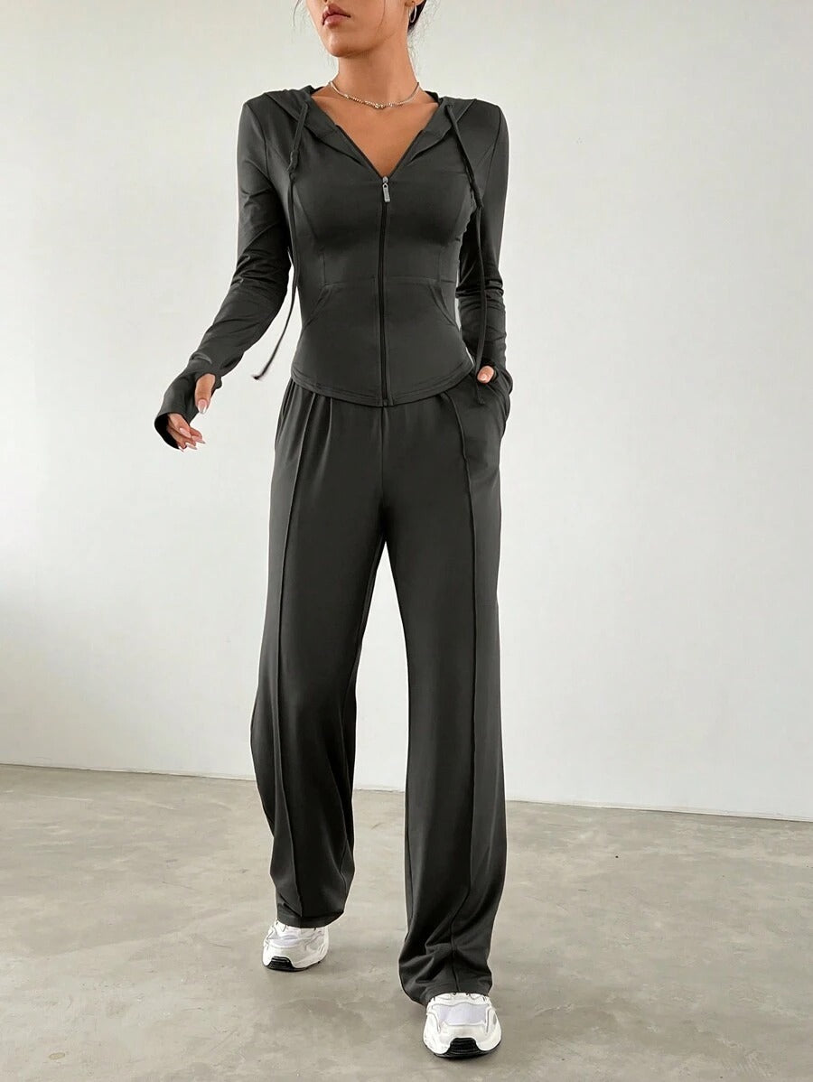 SHEIN EZwear طقم رياضي نسائي لون رمادي