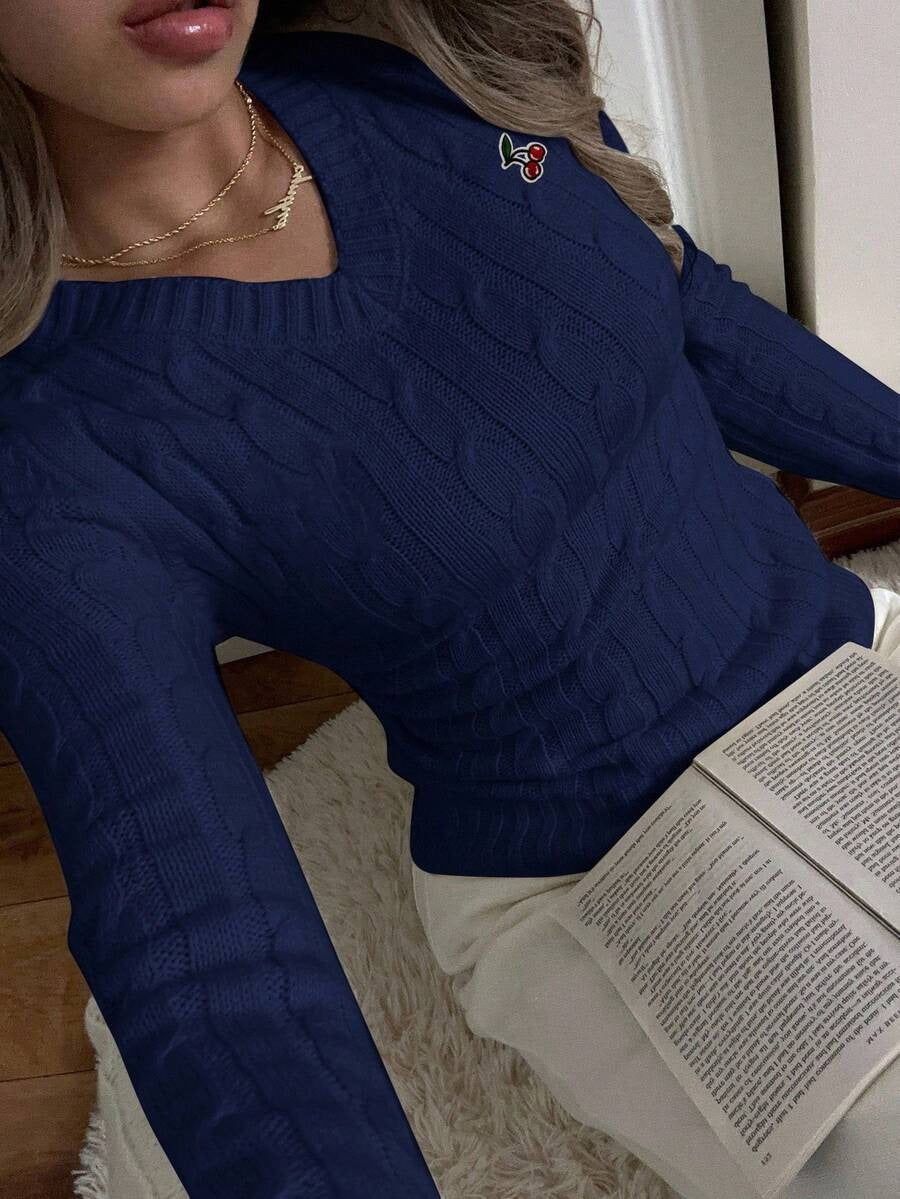 SHEIN كنزة صوفية بلون أزرق بحري