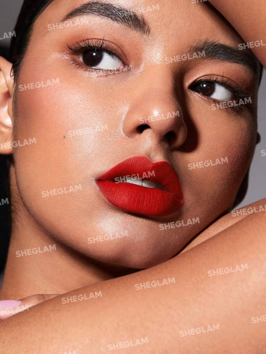 SHEGLAM Cosmopolitan قلم تحديد الشفاه