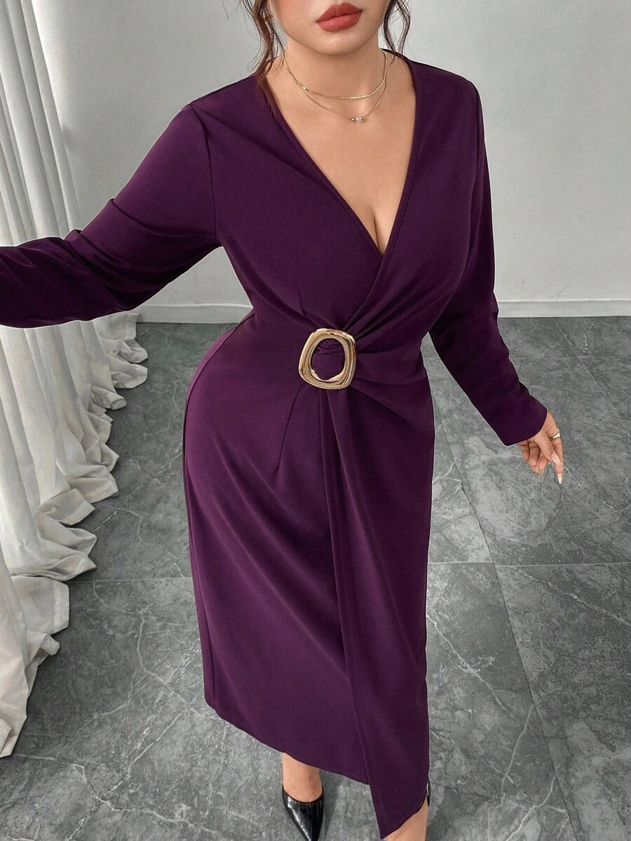 SHEIN فستان مخملي عنابي بجيوب وأكمام طويلة