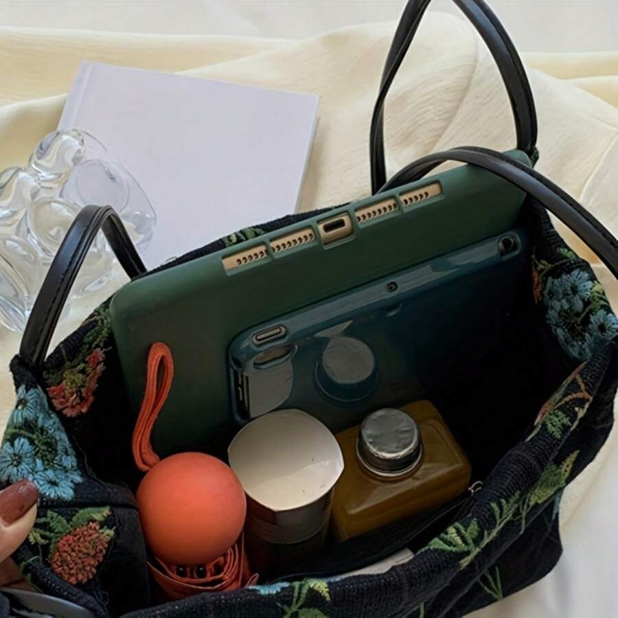 SHEIN حقيبة سوداء بتطريز ورود