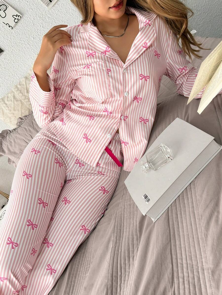 SHEIN SweetSlumber طقم بيجامة بأكمام طويلة وطبعة فيونكة
