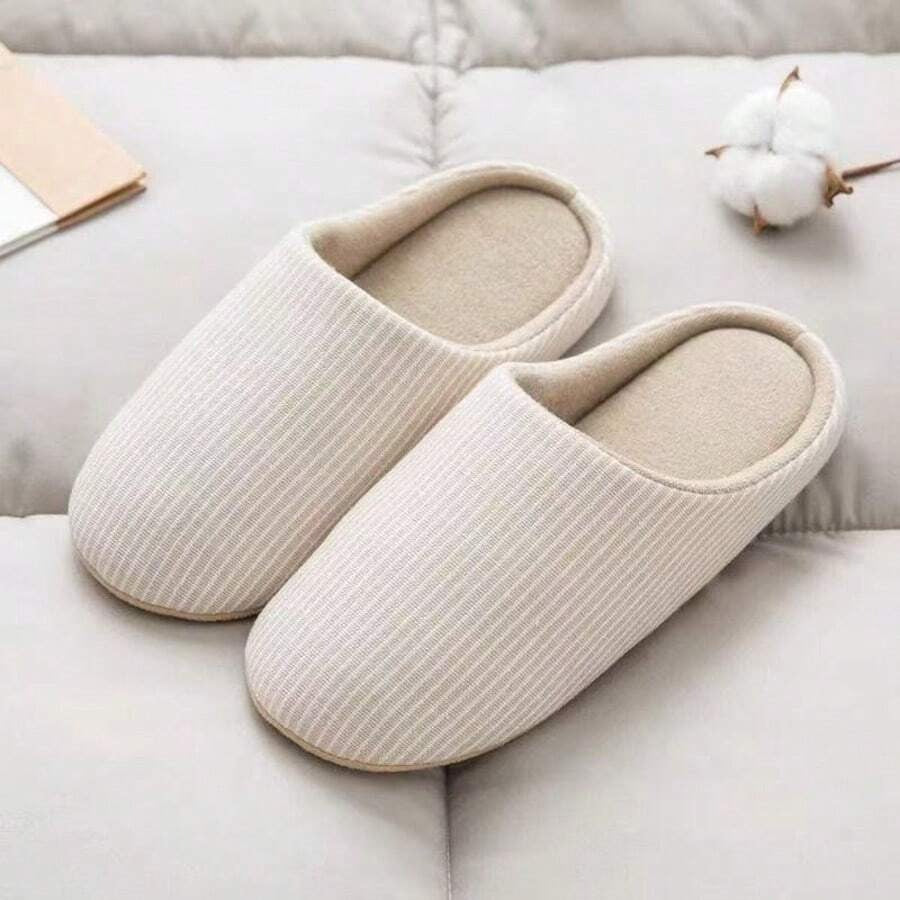 SHEIN شبشب منزلي بسيط بلون بيج