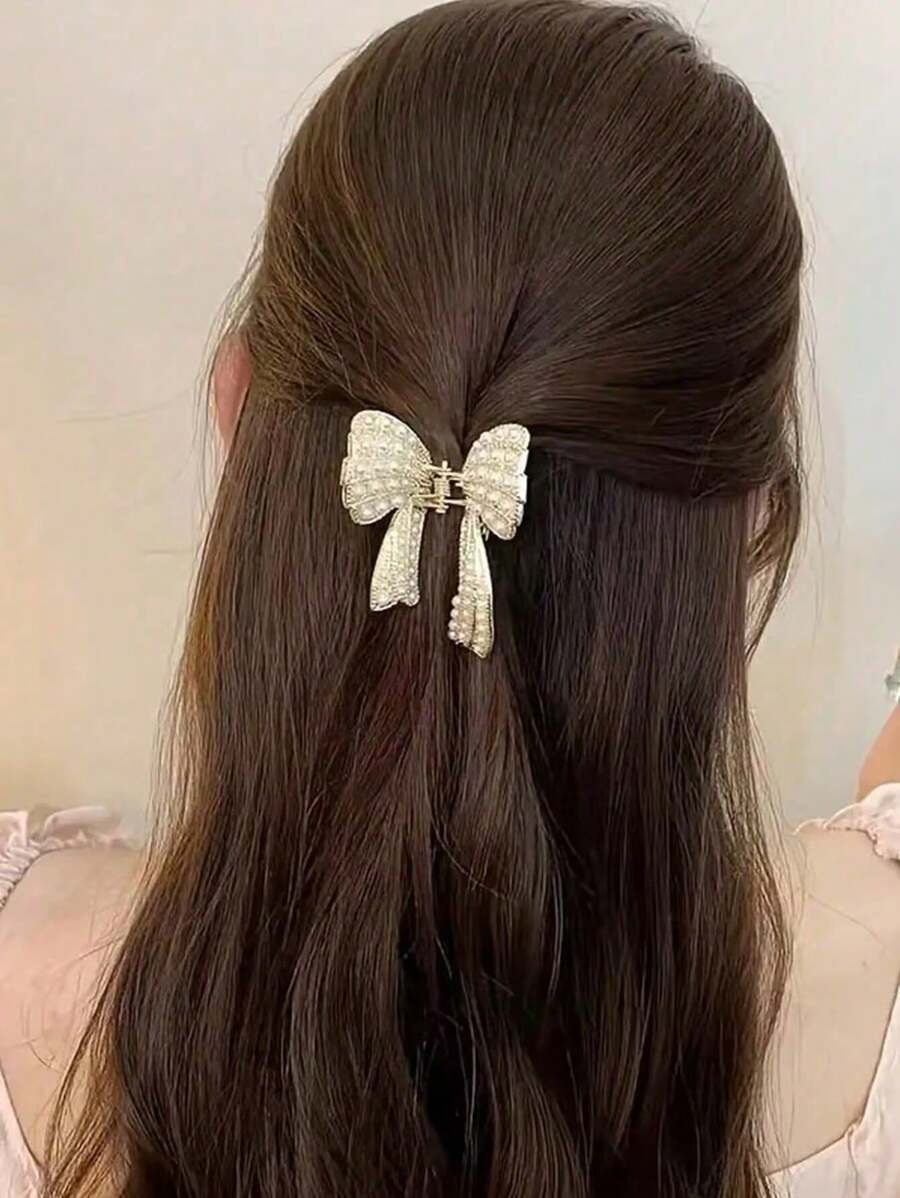 SHEIN مشبك شعر بشكل فراشة ذهبية